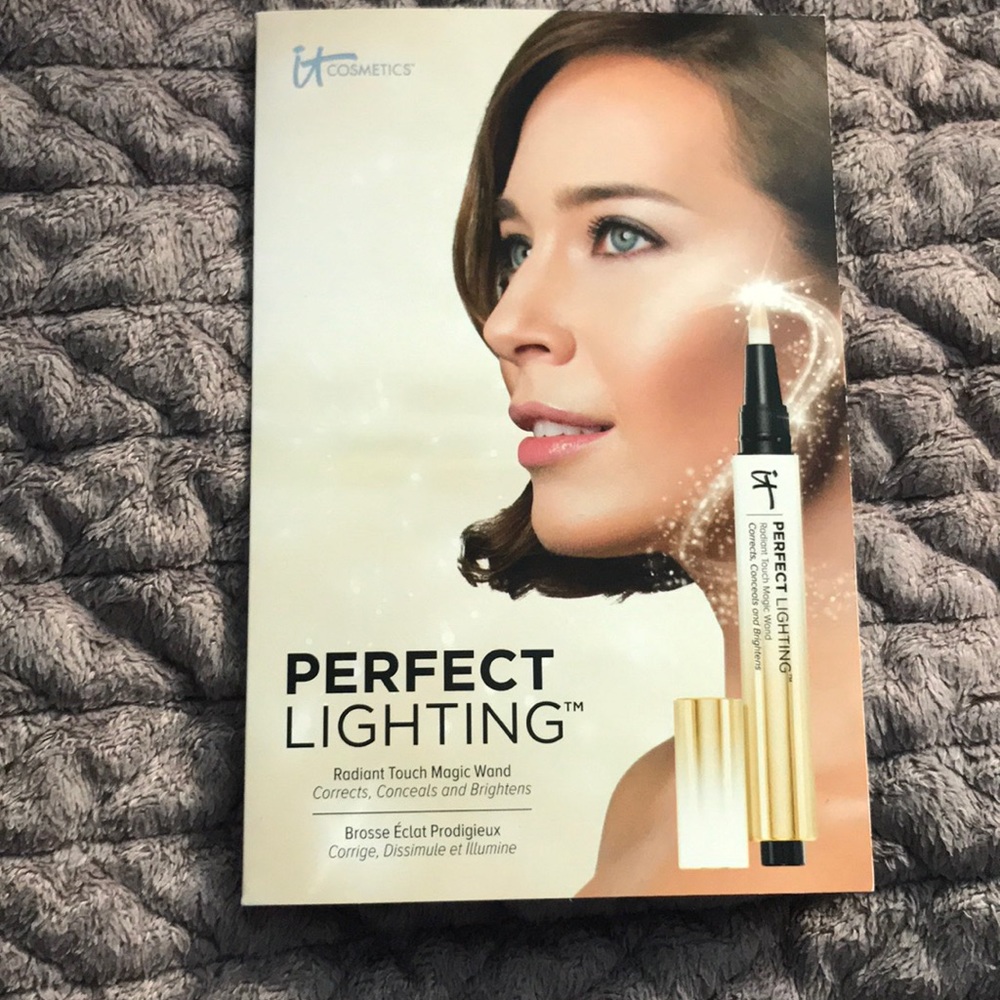It Cosmetics Sample
